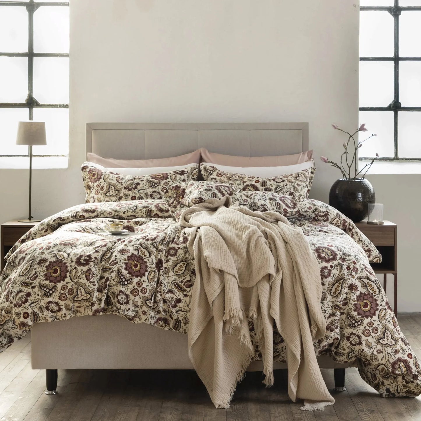 LIVIA Sengetøj Satin 140x200 Blomster