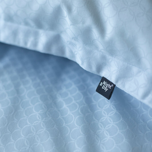 OPAL - Jacquard baby sengetøj 70x100 lysblå